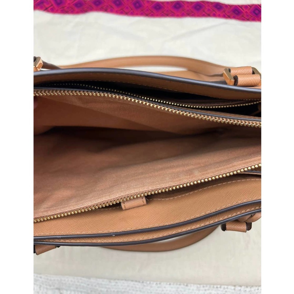 Tory Burch Robinson Saffiano Tan Leather Shoulder Tote Purse, Smoke, Pet Free. - Picture 9 of 11